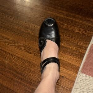 Quality leather and  it’s says Made in Italy in the shoe. Sz 8.5